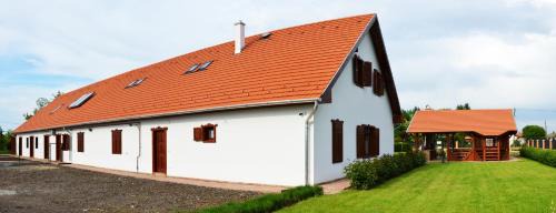 Tiszaszolos House | Enjoy Tisza-tó at Falusi Patika - Pet-Friendly Retreat