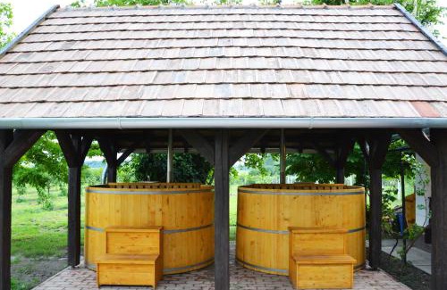 Tiszaszolos House | Enjoy Tisza-tó at Falusi Patika - Pet-Friendly Retreat