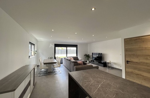 Colmar House | Family-Friendly Retreat at Familia Gîte with Private Pool