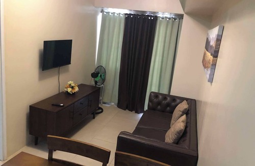 Mandurriao Apartment | Familia Zaragoza Suite - Clean and Cozy Apartment at the heart of Iloilo City