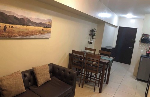 Mandurriao Apartment | Familia Zaragoza Suite - Clean and Cozy Apartment at the heart of Iloilo City