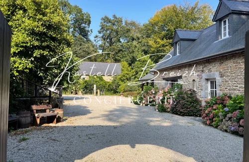 Canihuel House | Family-Friendly Stays at Manoir de Kerollivier