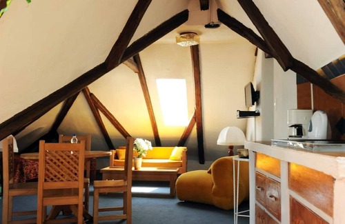 La Mariscal House | Budget-Friendly Familiar Apartment with Child-Friendly Amenities