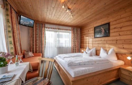 Oberndorf bei Kitzbuhel House | Family-Friendly Retreat at Familie Foidl with Ocean Views