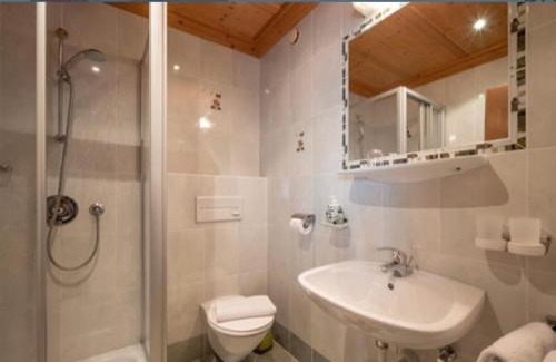 Oberndorf bei Kitzbuhel House | Family-Friendly Retreat at Familie Foidl with Ocean Views