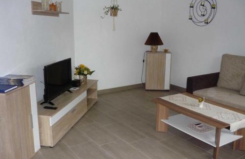 Silberstedt House | Cozy Peter Horn: Family-Friendly Retreat with Hot Tub