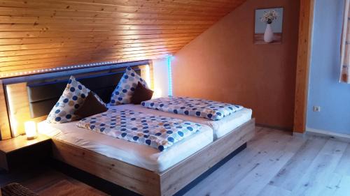 Pappenheim Apartment | Family-Friendly Getaway at Familie Sattler, 4-Star Comfort