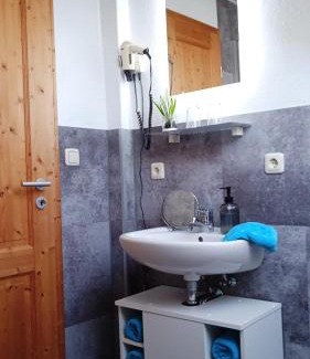 Pappenheim Apartment | Family-Friendly Getaway at Familie Sattler, 4-Star Comfort
