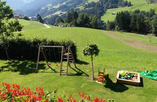 Weerberg Apartment | Family-Friendly Comfort at Familie Sponring - Maxnhagerhof