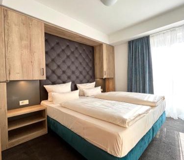 Innere Altstadt Apartment | Family Apartment with Panoramic Views of Frauenkirche