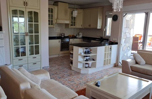 Avsallar Villa | Family-Friendly Villa with Hot Tub and Pet Amenities