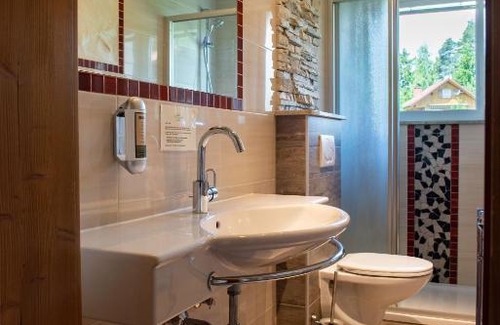 Seeboden Bed & Breakfast | Family-Friendly Stay at Familiengasthof St. Wolfgang
