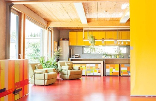 Arnsgrun House | Family-Friendly Deluxe Room with Ocean View & Kitchen