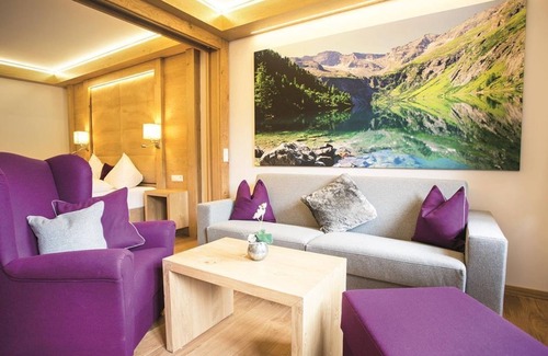 Tamsweg House | Family Room with Shower & WC at Gambswirt Hotel