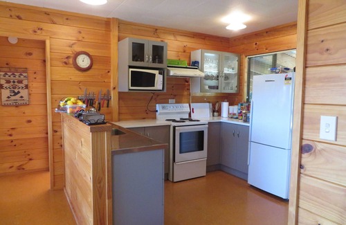 Saint Omer House | Family and Pet-Friendly Retreat at Broadford, Tara Bay