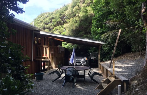 Saint Omer House | Family and Pet-Friendly Retreat at Broadford, Tara Bay