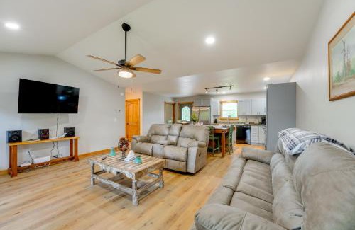Summerville House | Families Welcome! Creekside Escape in Summerville