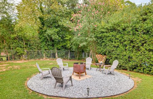 Greer House | Families Welcome, Fenced Yard Inviting Greer Home