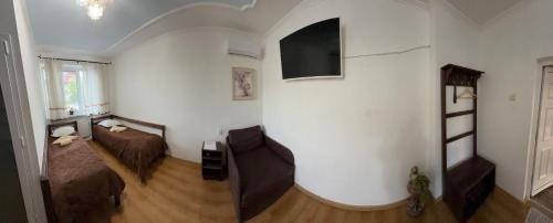 Kamenets-Podol'skiy Apartment | Family ЛюКс - Pet-Friendly Stay with Top Guest Ratings