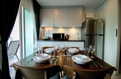 Kram Condo | Family-Friendly Mantra Beach Condominium with Breakfast