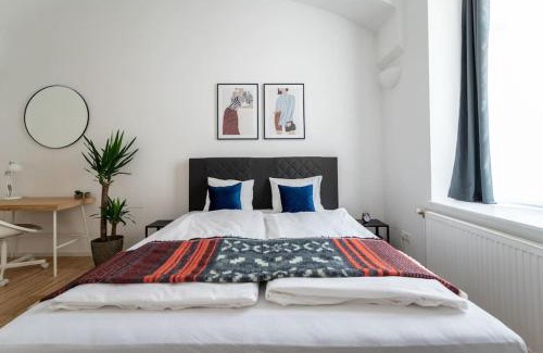 Weißgerber Apartment | Family-Friendly 2BR Oasis Steps from City - Rated 9/10