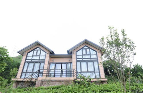 Van Ho Cottage | Cozy Family 64 Home with Kitchen and Child-Friendly Amenities