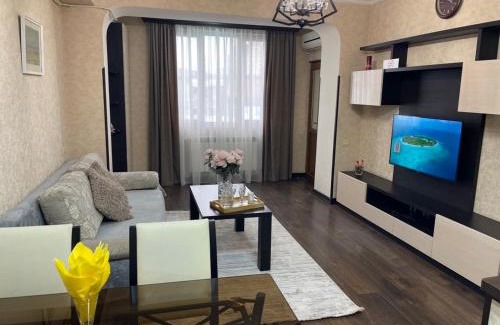 Kentron Apartment | Family-Friendly Apartment with 9.9/10 Guest Reviews