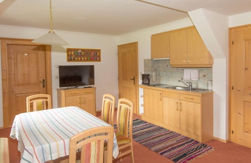 Neukirchen am Grossvenediger Cottage | Family apartment Großvenediger in the farmhouse - Gasthof Siggen