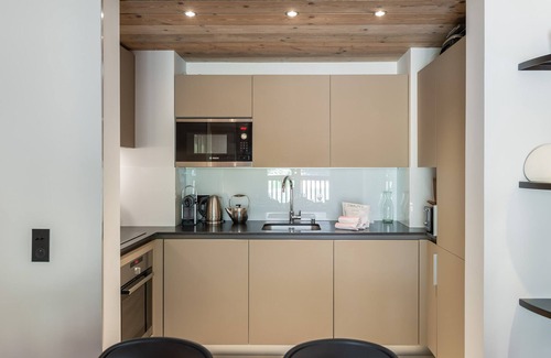 Meribel Centre Apartment | Comfortable Apartment Méribel for 6 with Spa & Kitchen