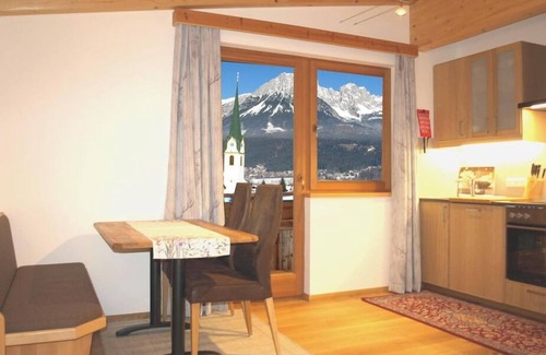 Ellmau Apartment | Ideal Family Apartment with Balcony & Kitchen at KAISERapart