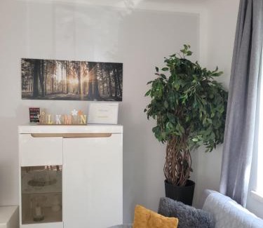 Poestlingberg Apartment | Family Apartment Linz: Garden Retreat at Pöstlingberg