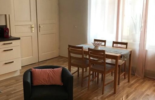 Yppenplatz Apartment | Family-Friendly Arbio I Apartment Near Yppengasse