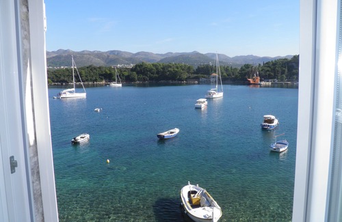 Kolocep Island Apartment | Historic Family Apartment Steps from the Sea with Ocean Views