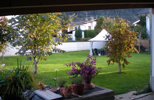 Birgitz Apartment | Family-Appartements: Pet-Friendly Retreat with Kitchen Access