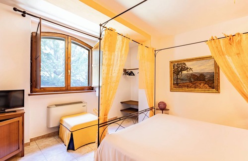 Montegabbione Apartment | Family Apt In Bio Agriturismo With Pool, Parrano, Italy