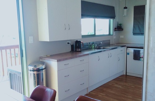 Opito Bay House | Family Beach Bach - Steps from Opito Bay & Pet Friendly