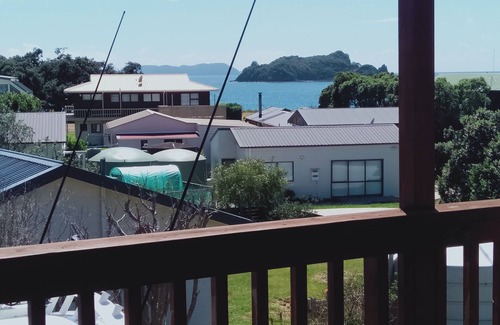 Opito Bay House | Family Beach Bach - Steps from Opito Bay & Pet Friendly