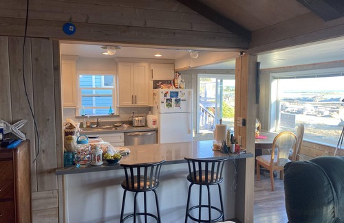 Clinton Cabin | Cozy Family Beach Cabin with Ocean Views on Whidbey Island