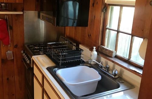 Harwich Port Cottage | Beautiful Cottage Steps to Earle Beach, Rated 9.6/10