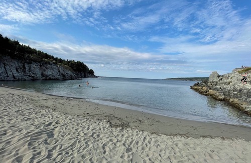 Hants Harbour Cabin | Cozy Family Cabin by the Sea in Newfoundland Awaits You
