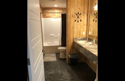 Island Park Ski Chalet | Cozy Family Cabin Unit 10 with Inviting Hot Tub Retreat