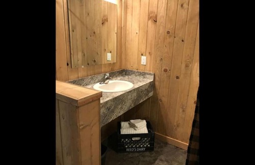 Island Park Ski Chalet | Ideal Family Cabin Unit 8 with Inviting Hot Tub Amenities