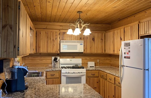 Heavener Cabin | Family Cabin with Incredible Ocean Views - Guest Rated 10/10