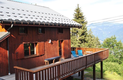 Doucy-Combelouviere Ski Chalet | Spacious Family Chalet for 2 to 12 in Doucy-Valmorel