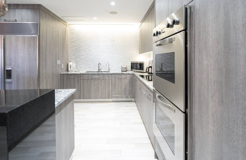 Seven Mile Beach Condo | Ocean View Family Condo with Bunk Beds at The Ritz-Carlton