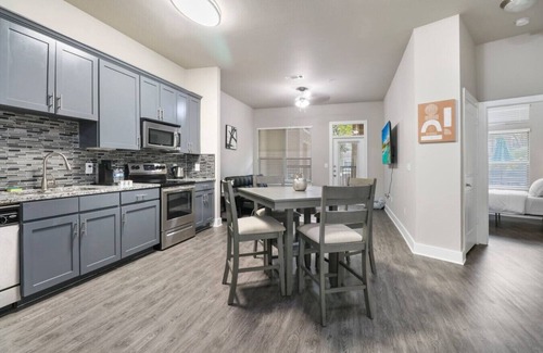 Nassau Bay Apartment | Family & Corporate Friendly Retreat: Pond View