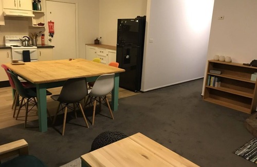 South Durras House | Pet-Friendly Family Cottage, Steps from the Beach