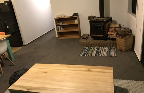 South Durras House | Pet-Friendly Family Cottage, Steps from the Beach