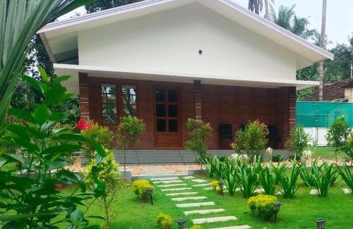 Thattekkad House | Family Cottage at Merlys Fruit Garden - 10/10 Child Friendly