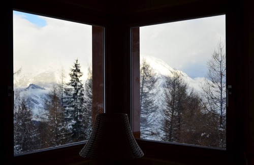 Riddes Ski Chalet | Charming Family Cottage with Breathtaking Views & Spa